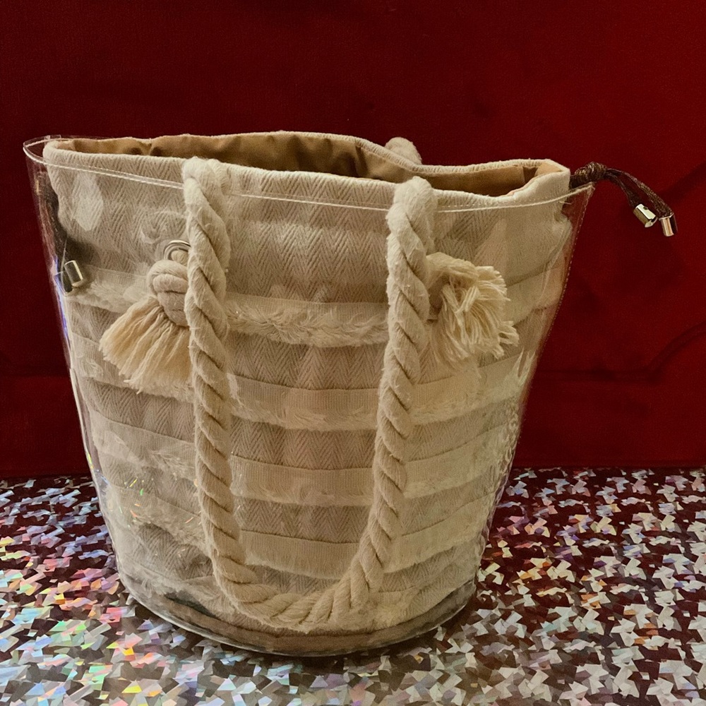 A Very Beautiful Sleek Clear Casselini Tokyo Handbag